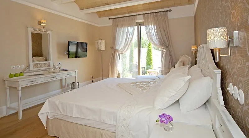 אלאקאטי Antmare Hotel